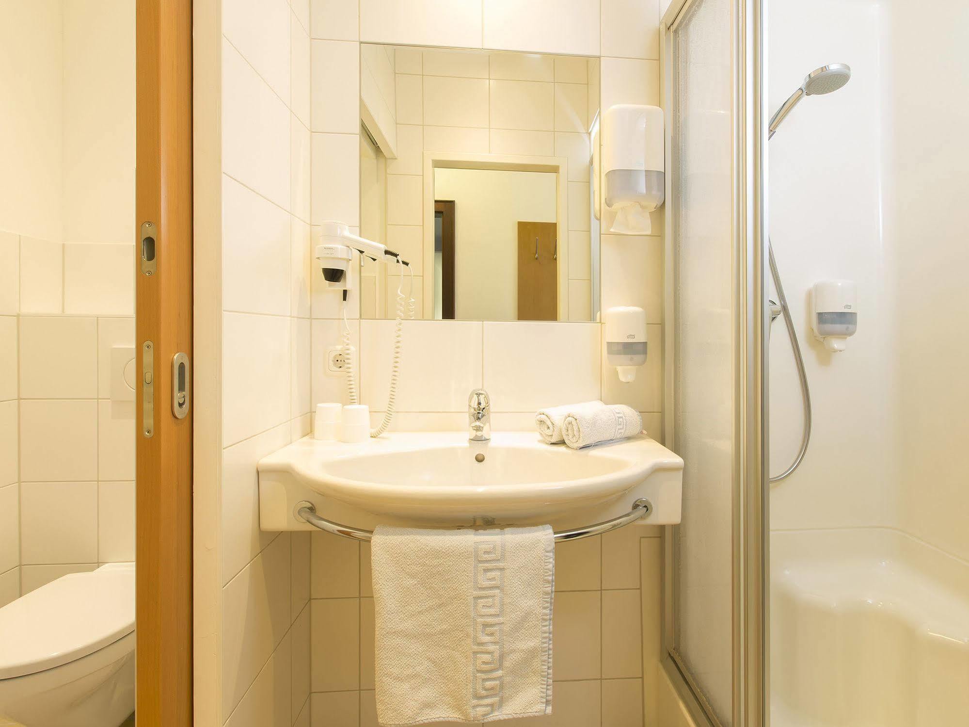 Hotel Gasthof Stefansbruecke Mutters Extérieur photo